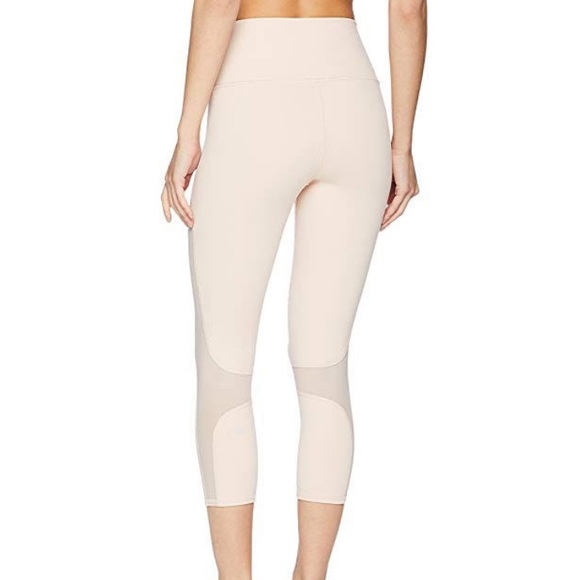 like new Alo Yoga Coast Capri legging - Picture 4 of 5